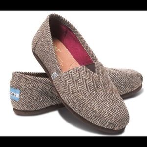Tom Classic Brown Tweed Slip On with Cream & Gold